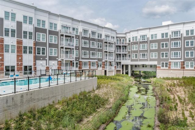 75 E Hoffman Avenue 1059, Lindenhurst, NY 11757