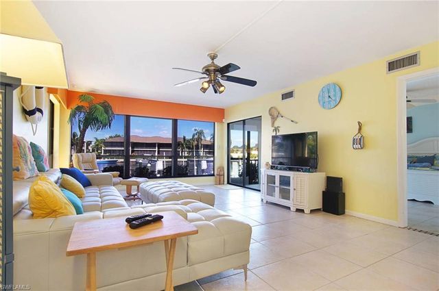 4010 SE 20th PL # 1, Cape Coral, FL 33904