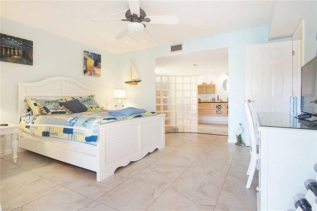 4010 SE 20th PL # 1, Cape Coral, FL 33904