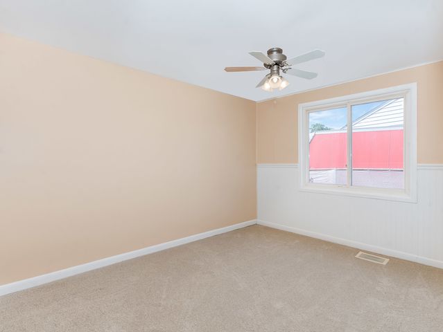 8818 S Kildare Avenue, Hometown, IL 60456