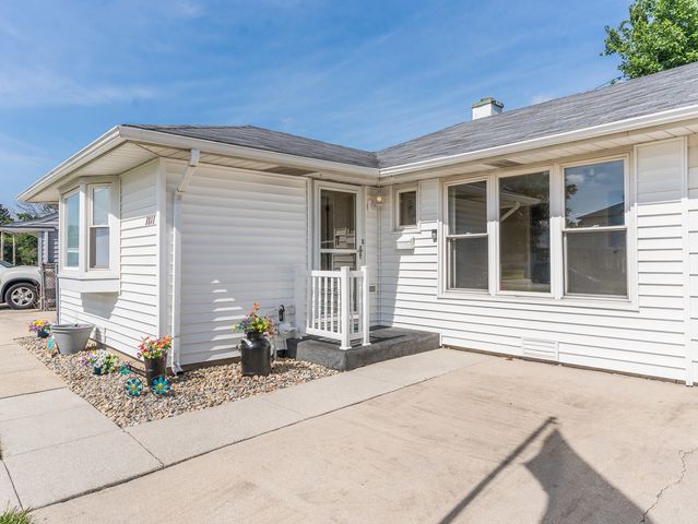 8818 S Kildare Avenue, Hometown, IL 60456