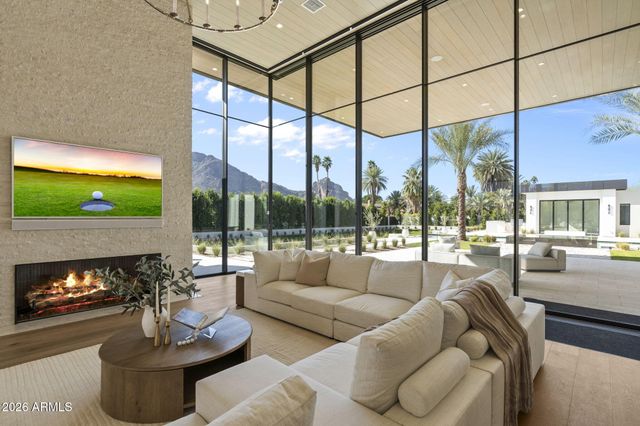 6528 N 60TH Street, Paradise Valley, AZ 85253