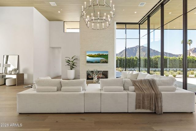 6528 N 60TH Street, Paradise Valley, AZ 85253