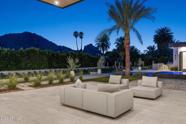 6528 N 60TH Street, Paradise Valley, AZ 85253
