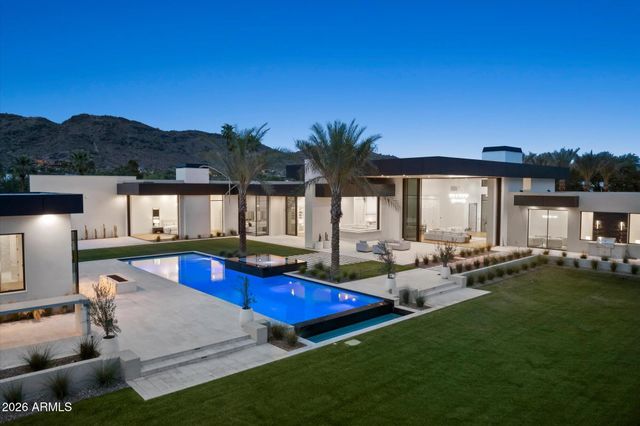 6528 N 60TH Street, Paradise Valley, AZ 85253