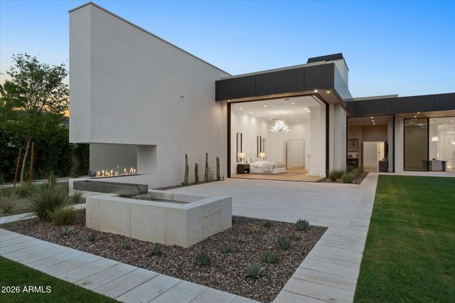 6528 N 60TH Street, Paradise Valley, AZ 85253