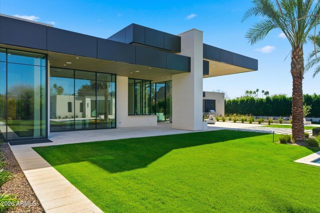 6528 N 60TH Street, Paradise Valley, AZ 85253