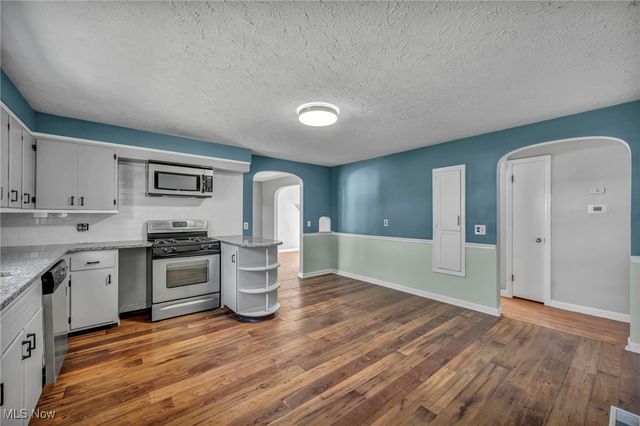 140 Miami Avenue, Elyria, OH 44035