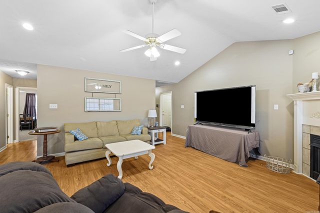 1 Moon Ridge Drive, Ward, AR 72176