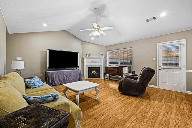 1 Moon Ridge Drive, Ward, AR 72176