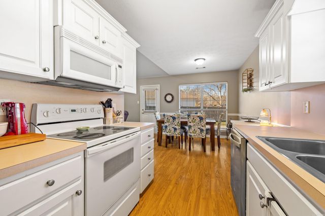 1 Moon Ridge Drive, Ward, AR 72176