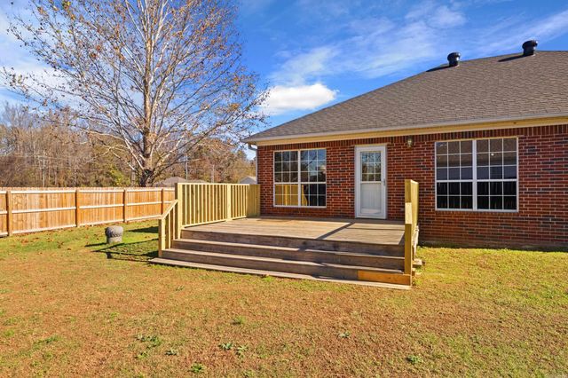 1 Moon Ridge Drive, Ward, AR 72176