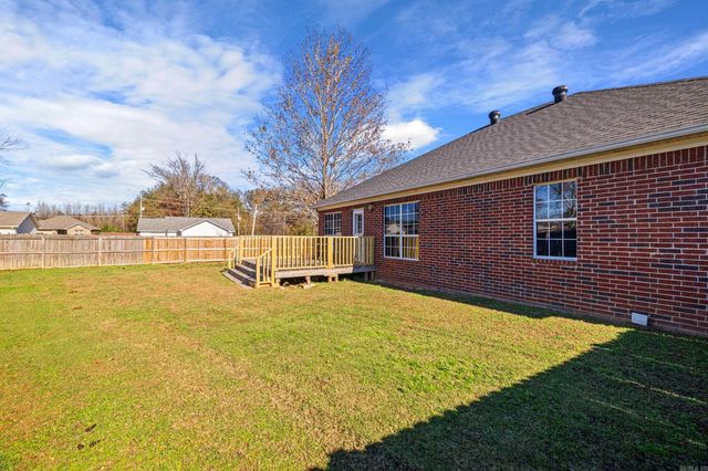 1 Moon Ridge Drive, Ward, AR 72176