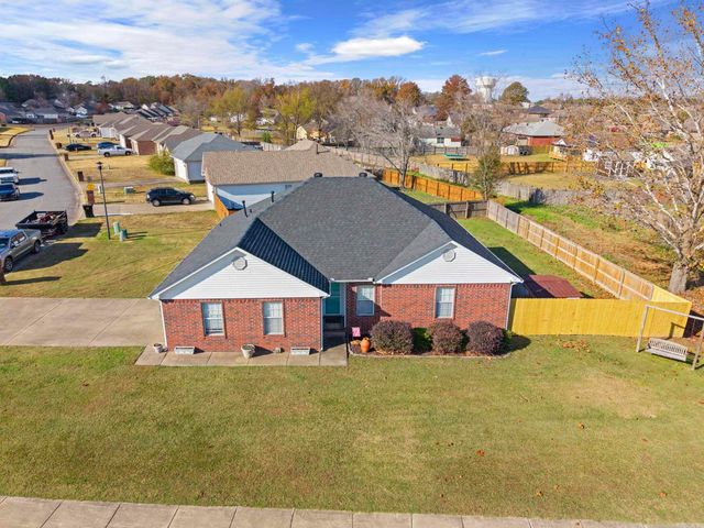 1 Moon Ridge Drive, Ward, AR 72176