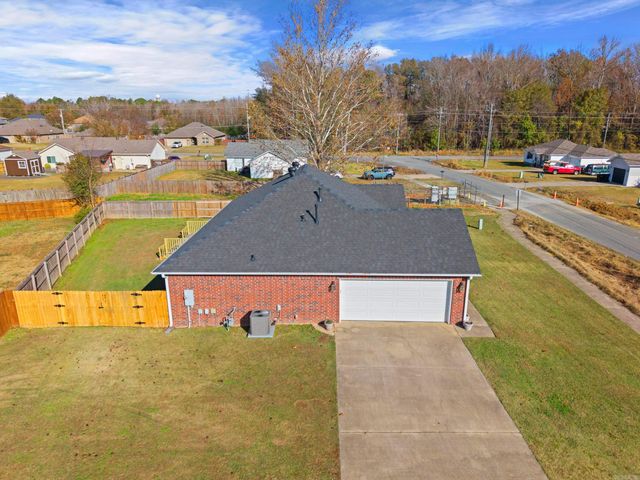 1 Moon Ridge Drive, Ward, AR 72176