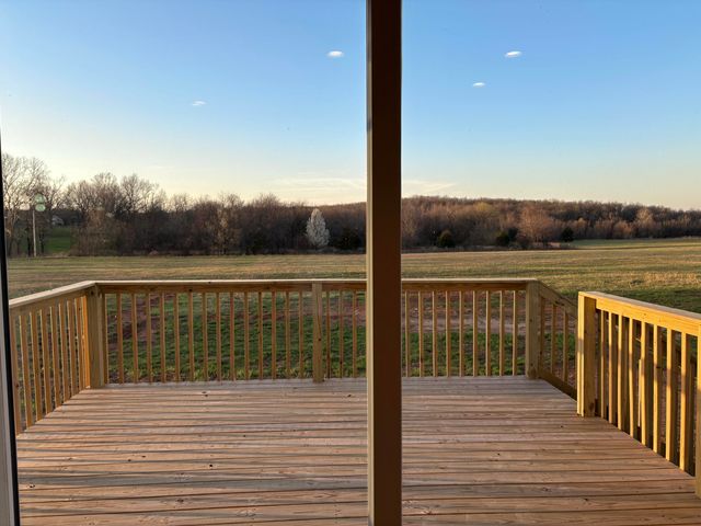 20203 Lawrence 2008p, Everton, MO 65646