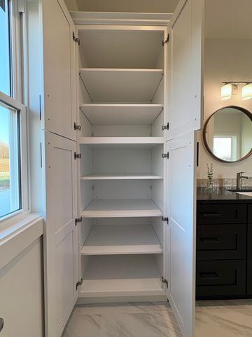 20203 Lawrence 2008p, Everton, MO 65646