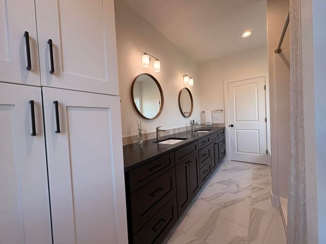 20203 Lawrence 2008p, Everton, MO 65646