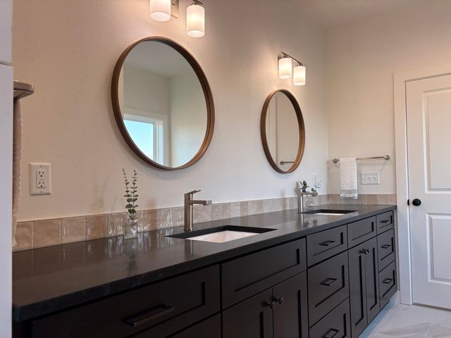 20203 Lawrence 2008p, Everton, MO 65646