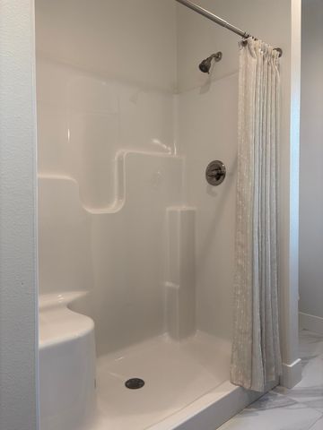 20203 Lawrence 2008p, Everton, MO 65646