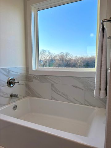 20203 Lawrence 2008p, Everton, MO 65646