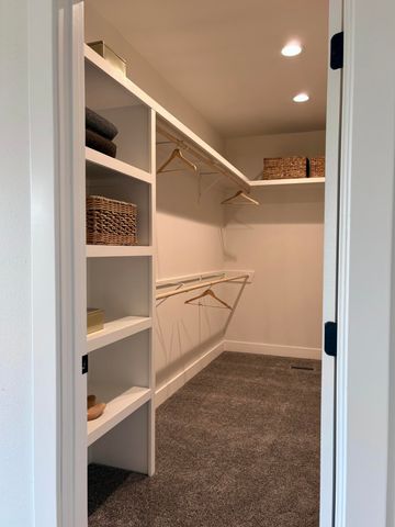 20203 Lawrence 2008p, Everton, MO 65646