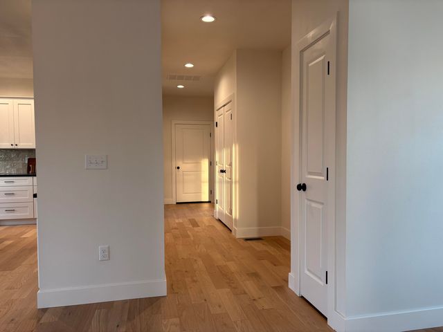 20203 Lawrence 2008p, Everton, MO 65646