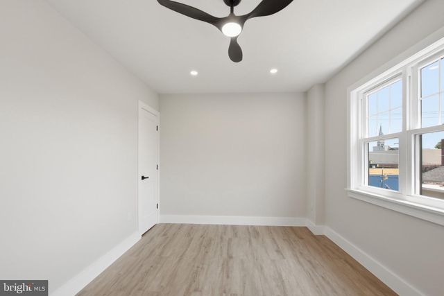 861 N 7TH ST, Philadelphia, PA 19123