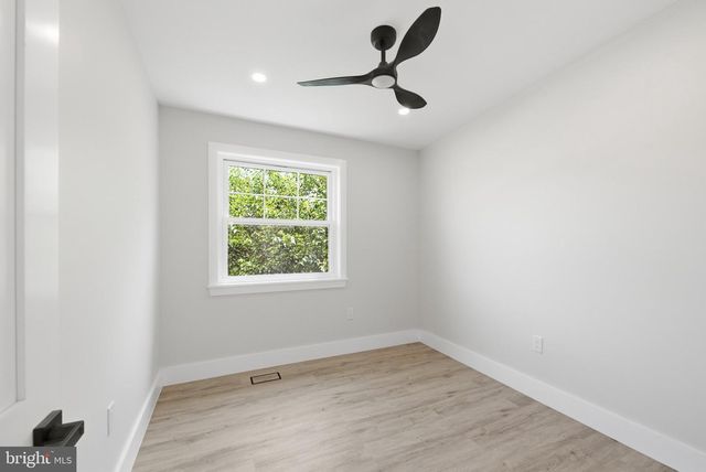 861 N 7TH ST, Philadelphia, PA 19123