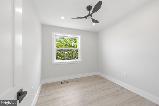 861 N 7TH ST, Philadelphia, PA 19123