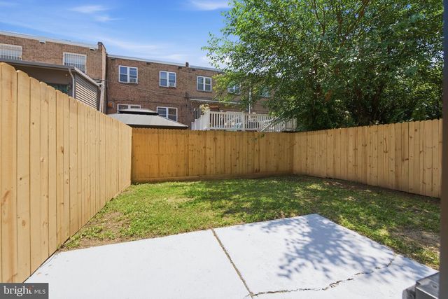 861 N 7TH ST, Philadelphia, PA 19123