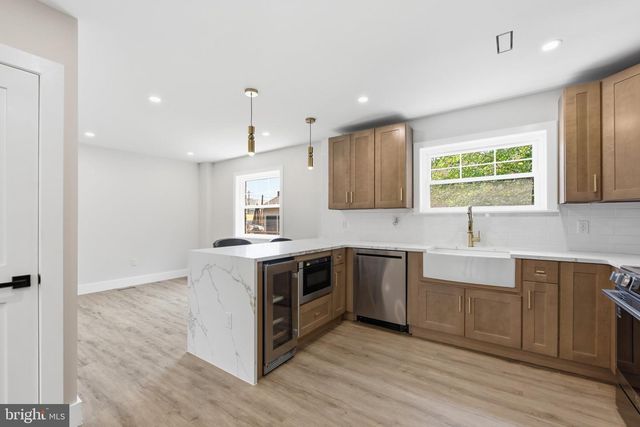 861 N 7TH ST, Philadelphia, PA 19123