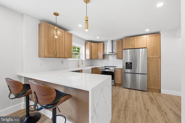 861 N 7TH ST, Philadelphia, PA 19123