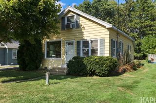 22969 W Lakeview Avenue, Antioch, IL 60002