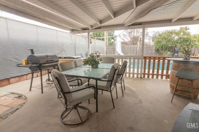 4501 Knoll Drive, Bakersfield, CA 93308