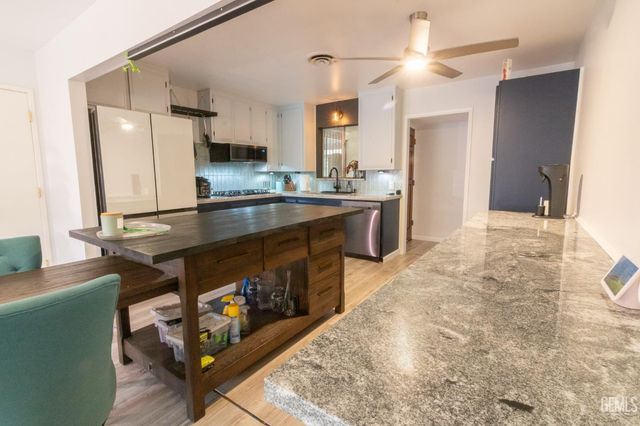 4501 Knoll Drive, Bakersfield, CA 93308