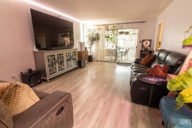 4501 Knoll Drive, Bakersfield, CA 93308