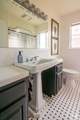 4501 Knoll Drive, Bakersfield, CA 93308