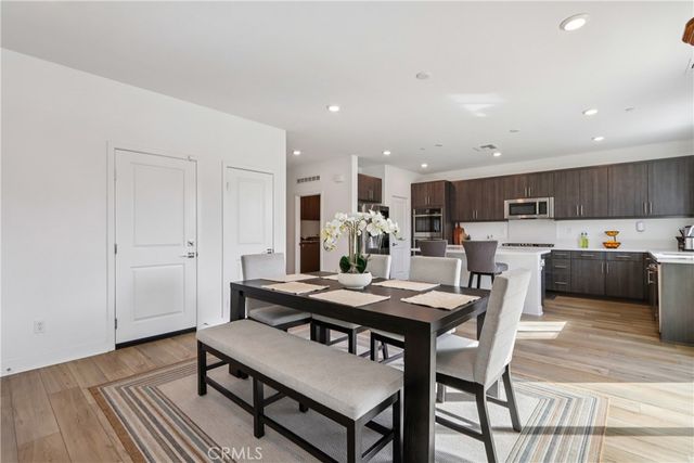 2464 Yellowstone Way, Rialto, CA 92377