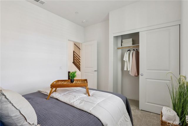 2464 Yellowstone Way, Rialto, CA 92377