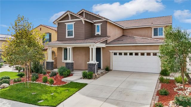 2464 Yellowstone Way, Rialto, CA 92377