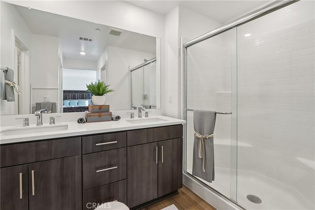 2464 Yellowstone Way, Rialto, CA 92377