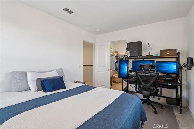 2464 Yellowstone Way, Rialto, CA 92377