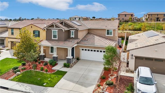2464 Yellowstone Way, Rialto, CA 92377