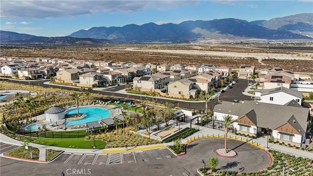 2464 Yellowstone Way, Rialto, CA 92377