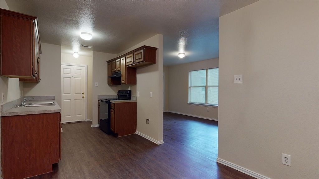 3621 San Rose Drive, Fort Worth, TX 76119