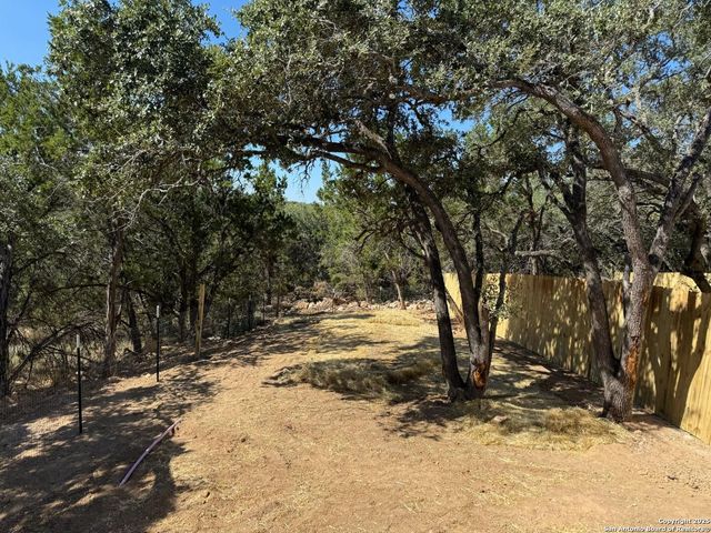 687 Burr Oak, Canyon Lake, TX 78133