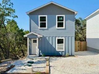 687 Burr Oak, Canyon Lake, TX 78133