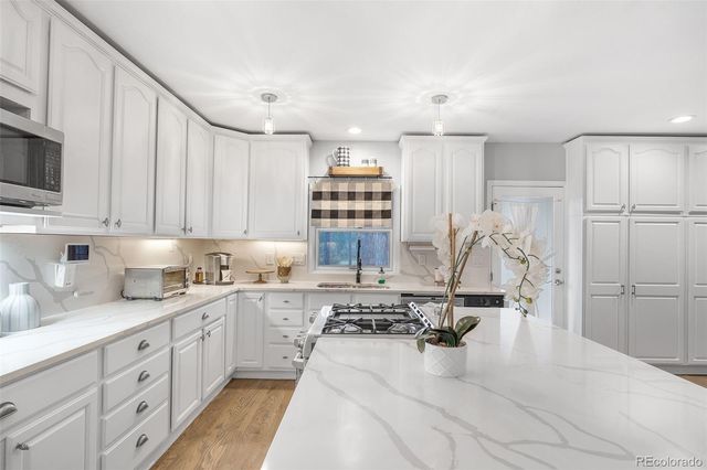 8170 Red Rock Court, Larkspur, CO 80118