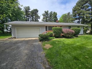 106 Sharon Heights Road SW, Pataskala, OH 43062